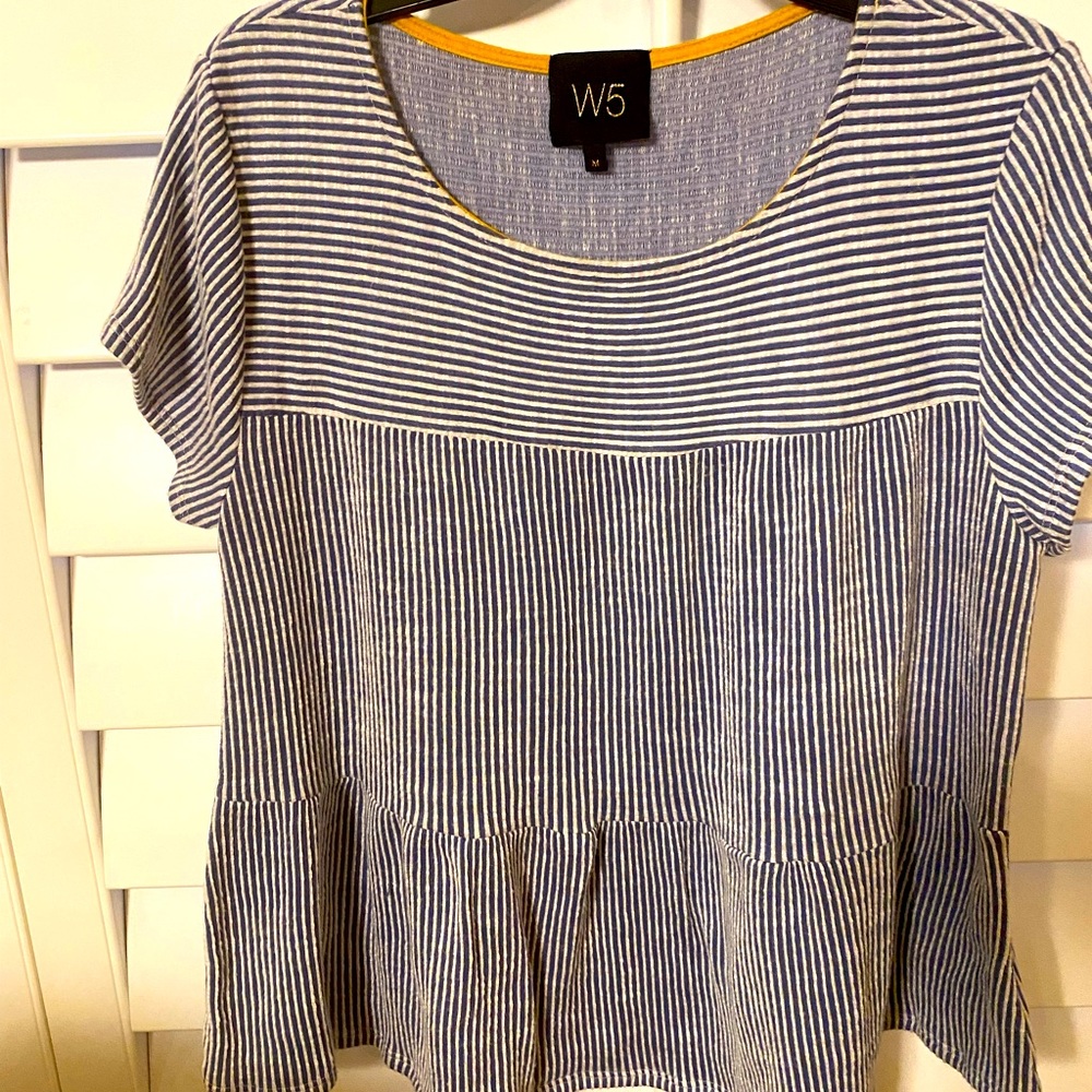 W5 blue and white stripped great condition blouse